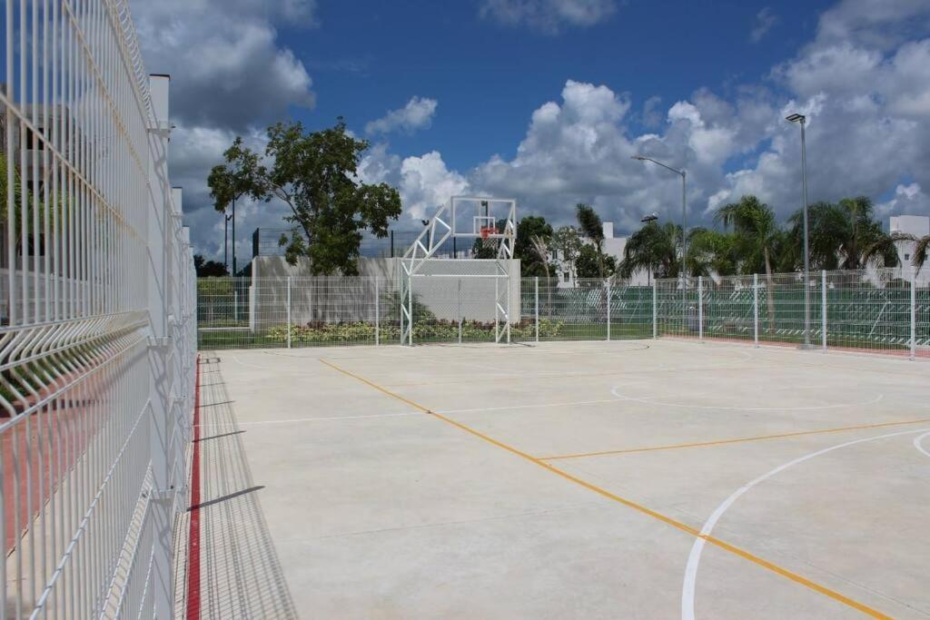 Casa Guerra En Maderos Residencial -Ideal Para Familias Cancún Eksteriør billede